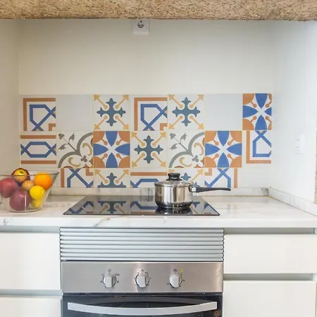 Plum Guide - Mustard & Terracotta Apartment *